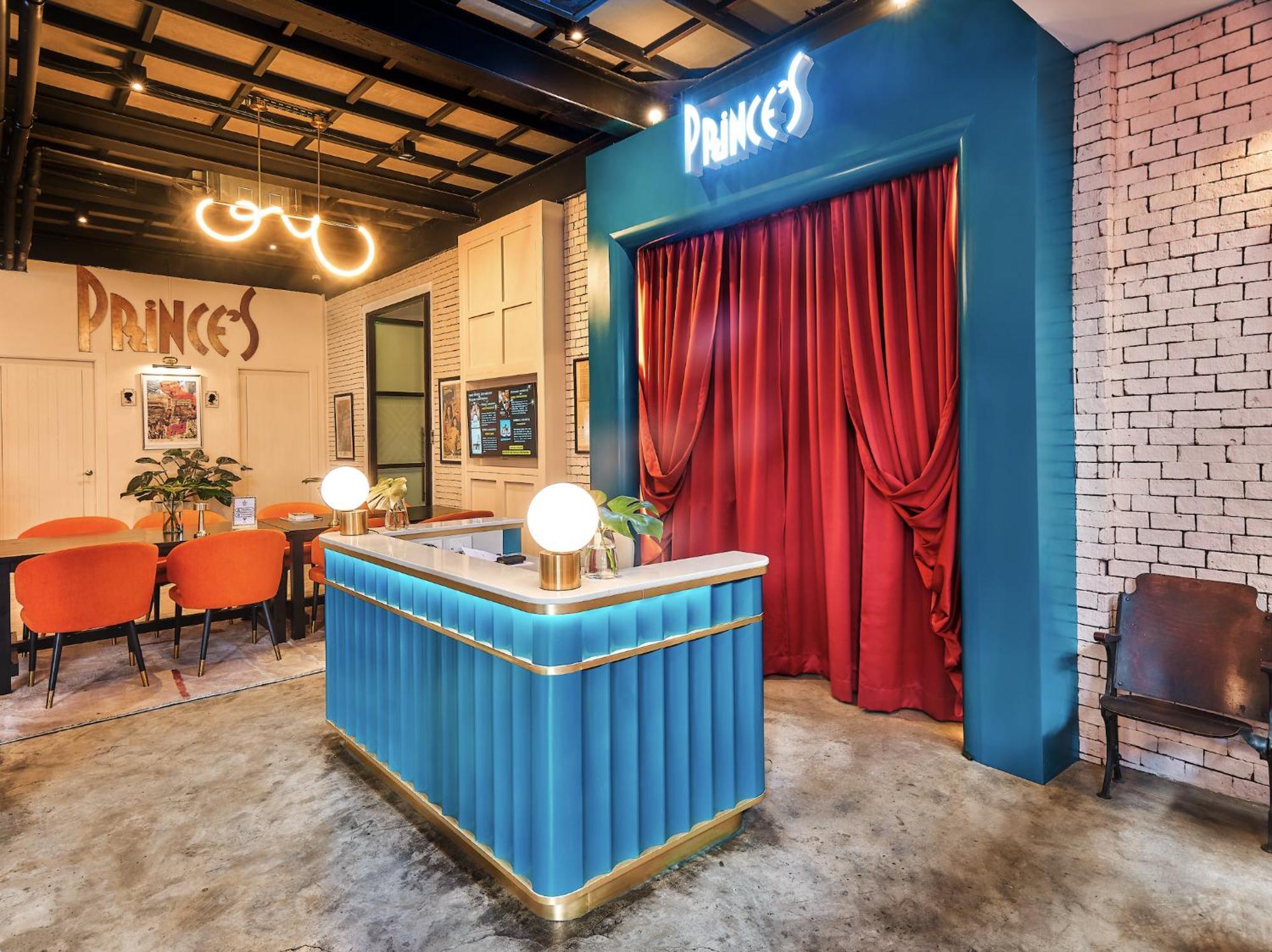 Prince Theatre Heritage Stay Hostel - Silom Bangkok Luaran gambar