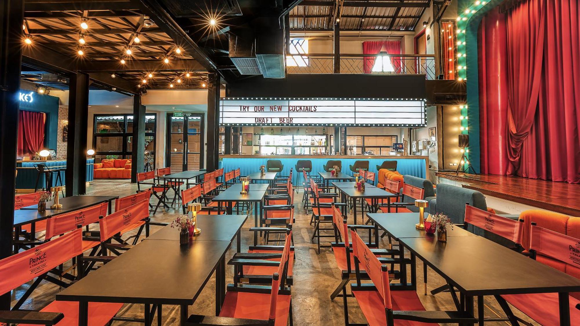 Prince Theatre Heritage Stay Hostel - Silom Bangkok Luaran gambar