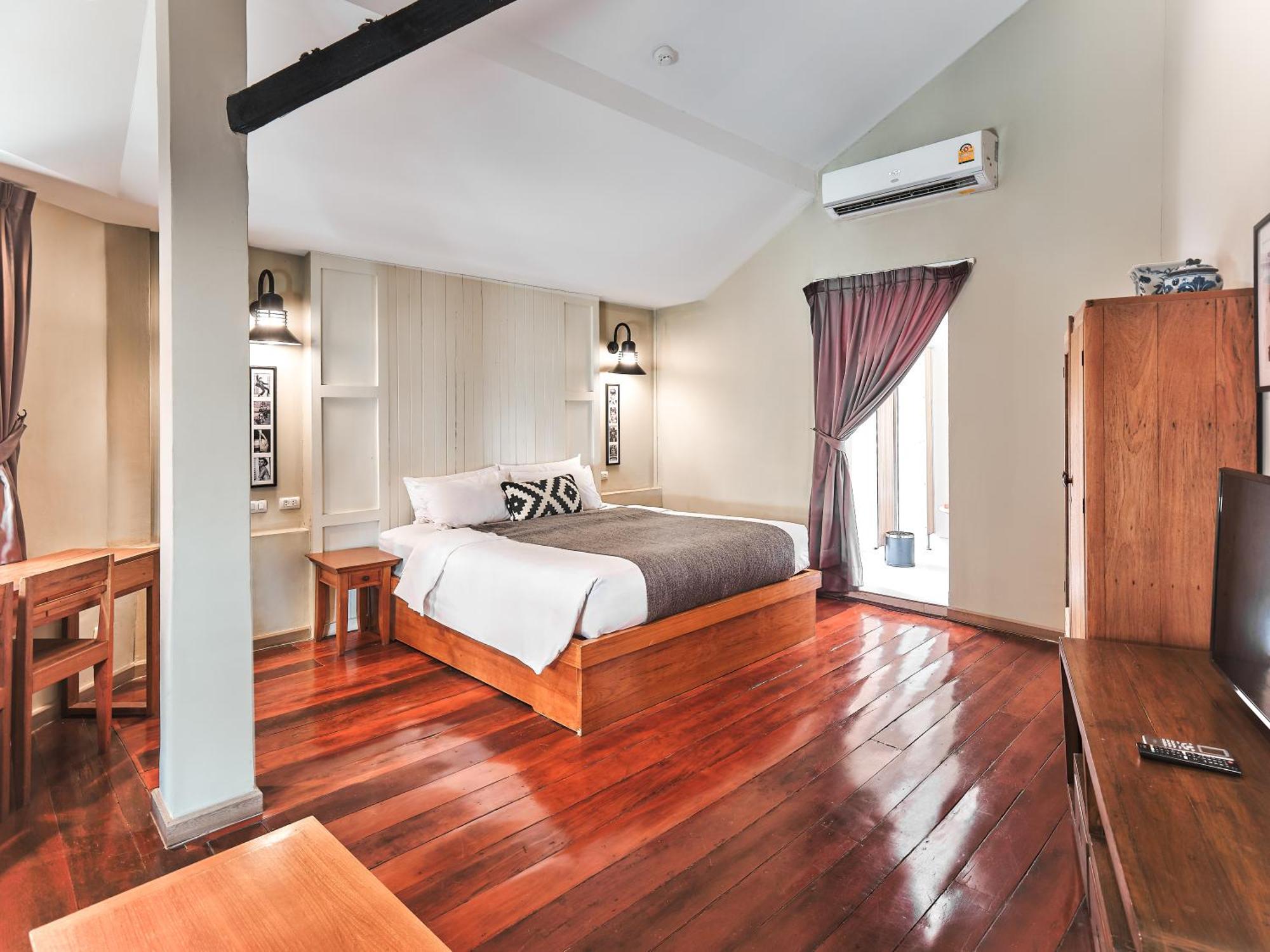 Prince Theatre Heritage Stay Hostel - Silom Bangkok Luaran gambar